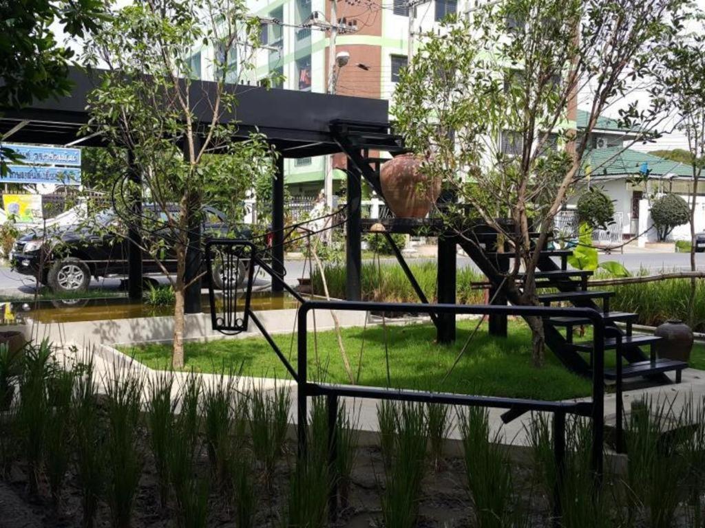 Silp-Pa Phra Nakhon Si Ayutthaya Hotel Buitenkant foto