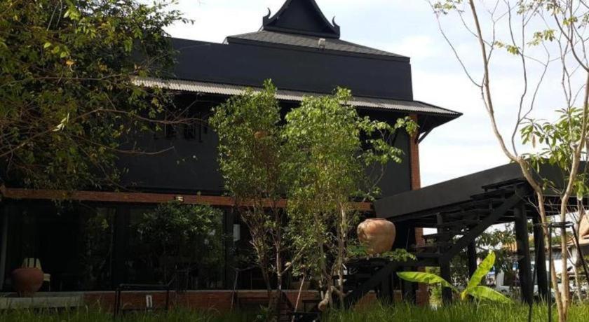Silp-Pa Phra Nakhon Si Ayutthaya Hotel Buitenkant foto