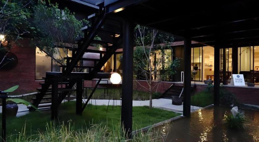 Silp-Pa Phra Nakhon Si Ayutthaya Hotel Buitenkant foto
